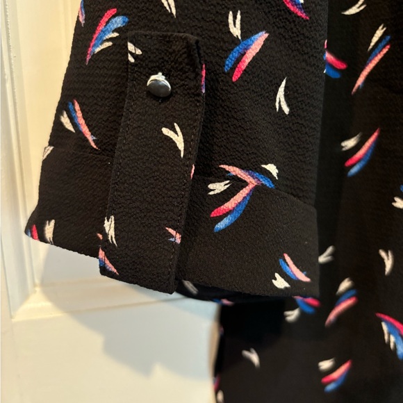 Patterned Blouse with Exposed Zipper - Picture 2 of 4